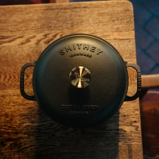 Smithey Ironware 5.5 qt Cast Iron Dutch Oven